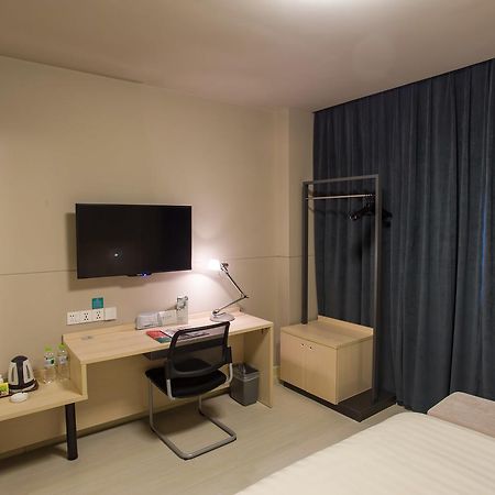 Jinjiang Inn Liuzhou Bubugao Square North Station Eksteriør billede