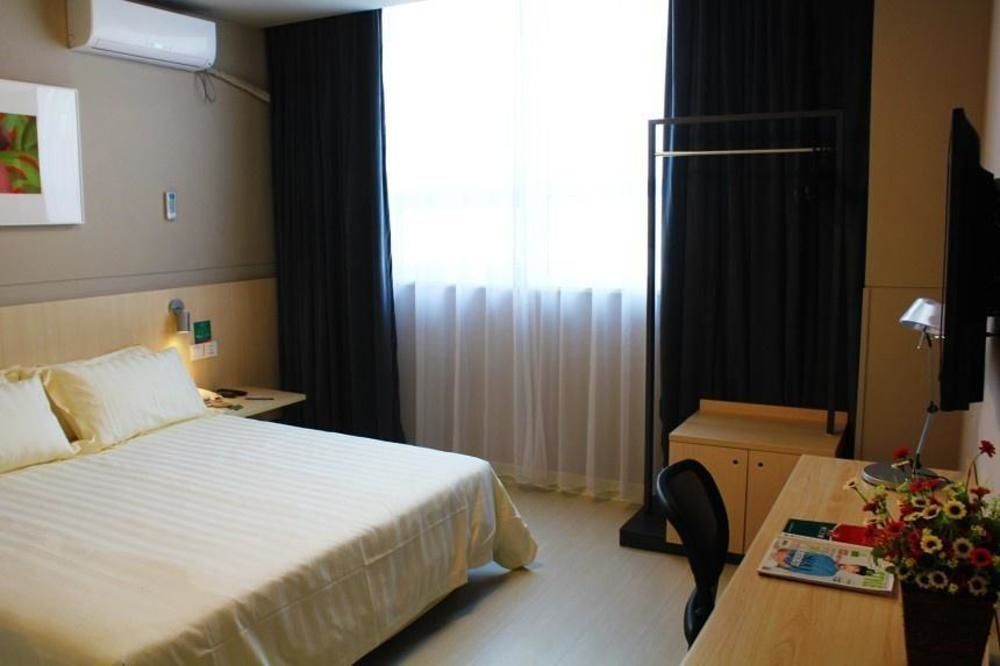 Jinjiang Inn Liuzhou Bubugao Square North Station Eksteriør billede